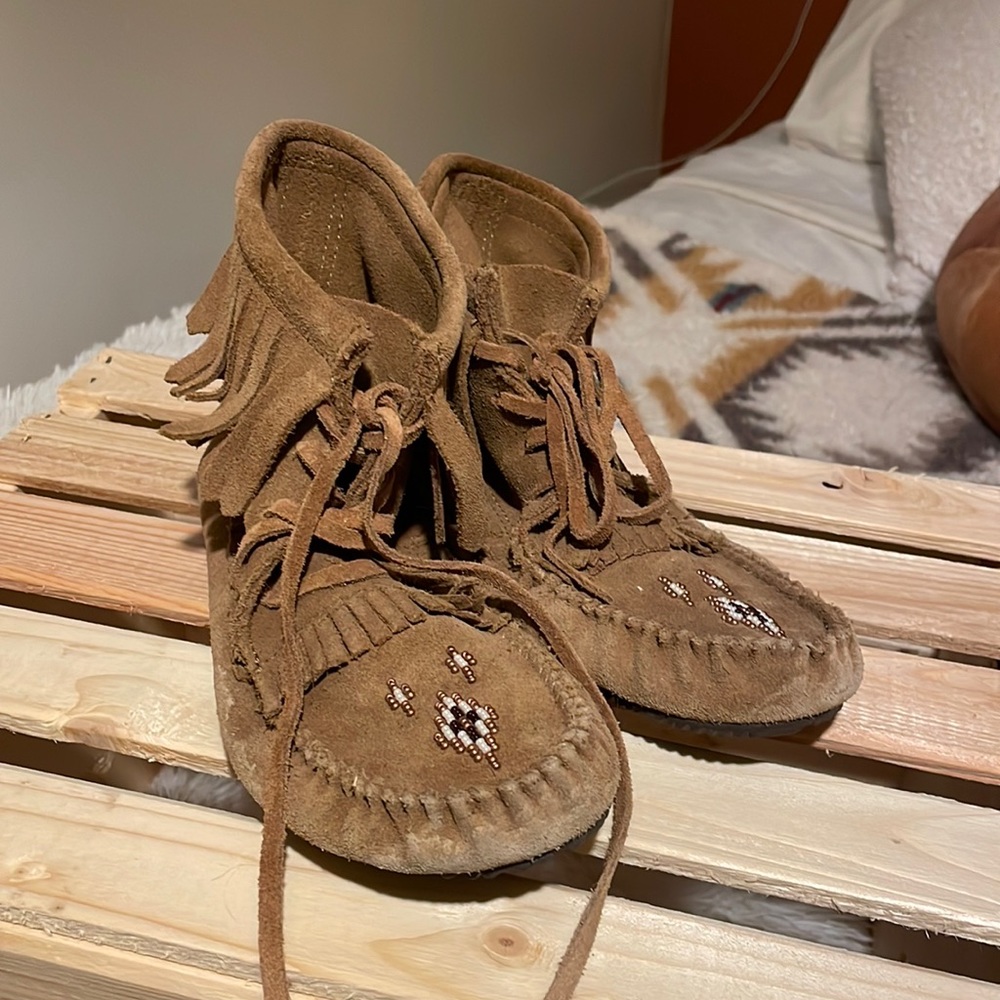 Manitobah Moccasins